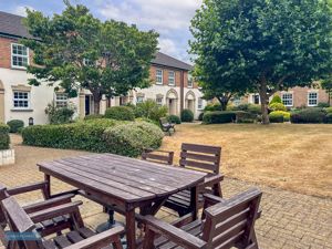 Communal Gardens- click for photo gallery
